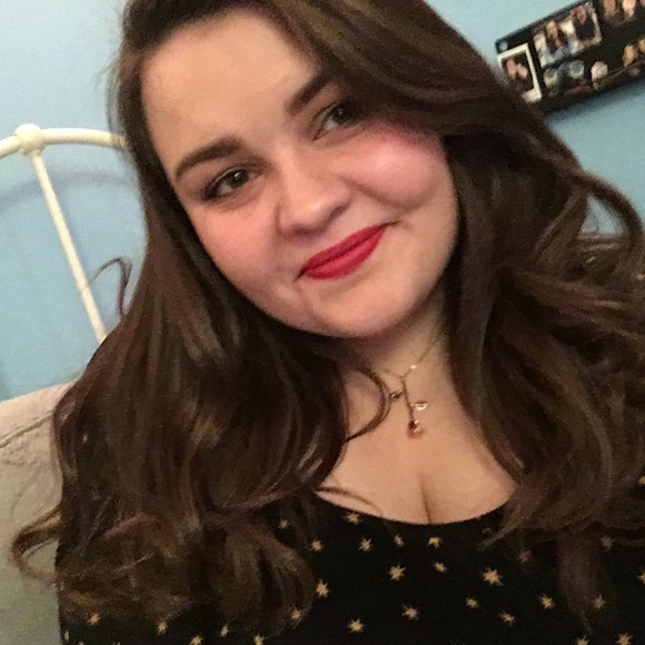 Meet your Posher, Kathryn - Picture 3 of 3